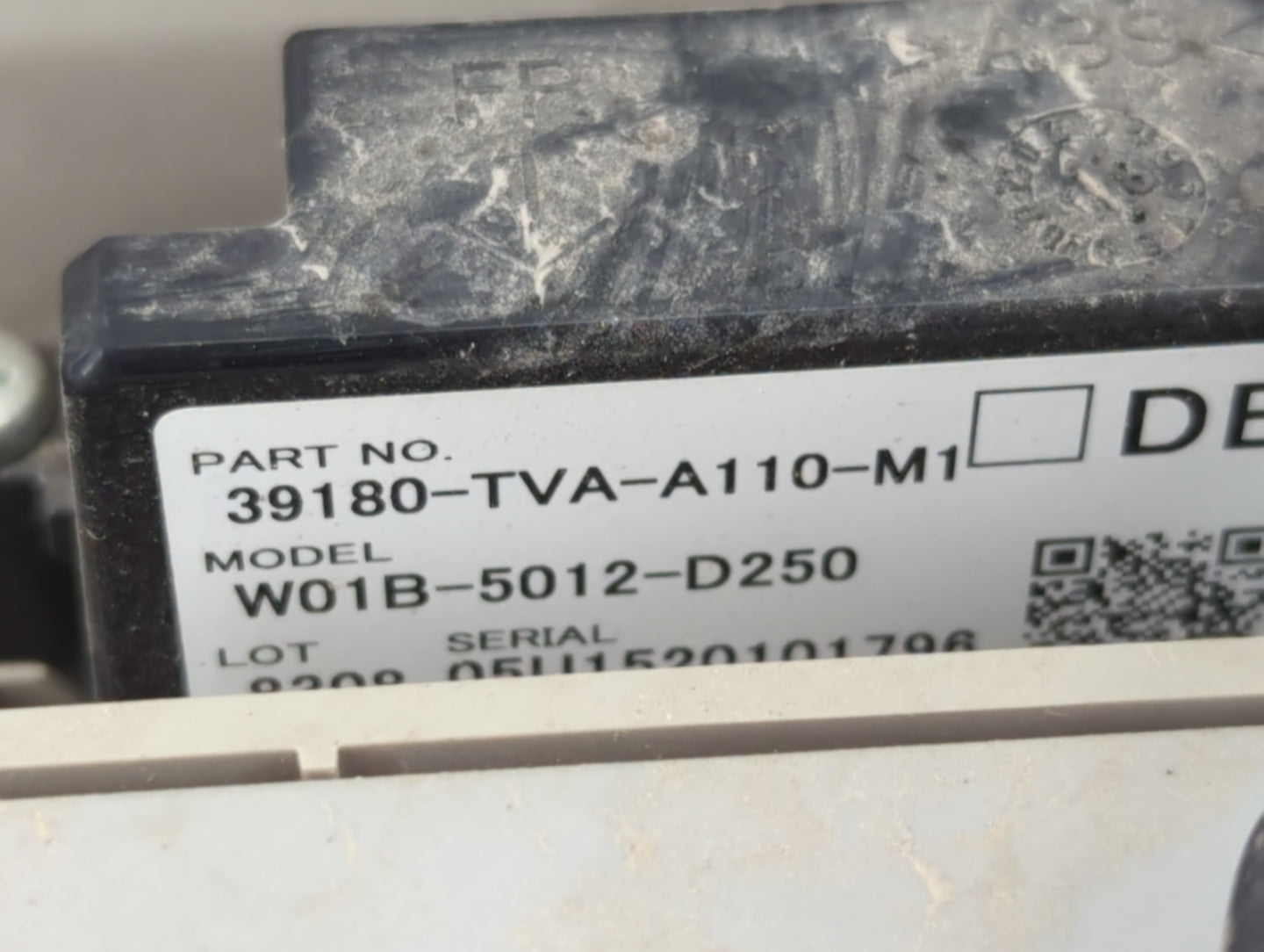 2018 Honda Accord Overhead Roof Console 1047682 - Oemusedautoparts1.com