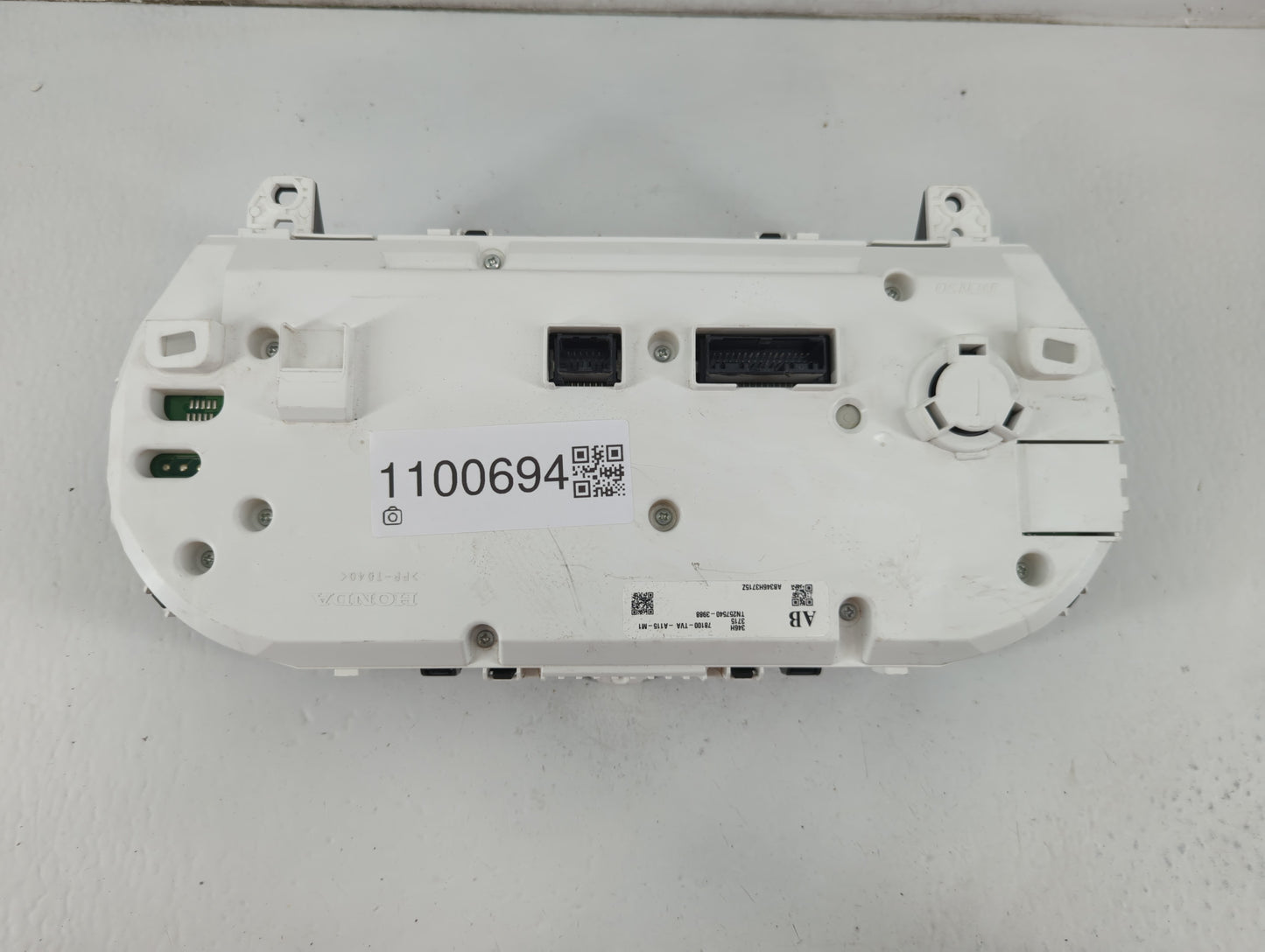 2018-2020 Honda Accord Instrument Cluster Speedometer Gauges P/N:78100-TVA-A115-M1 Fits Fits 2018 2019 2020 OEM Used Auto Pa