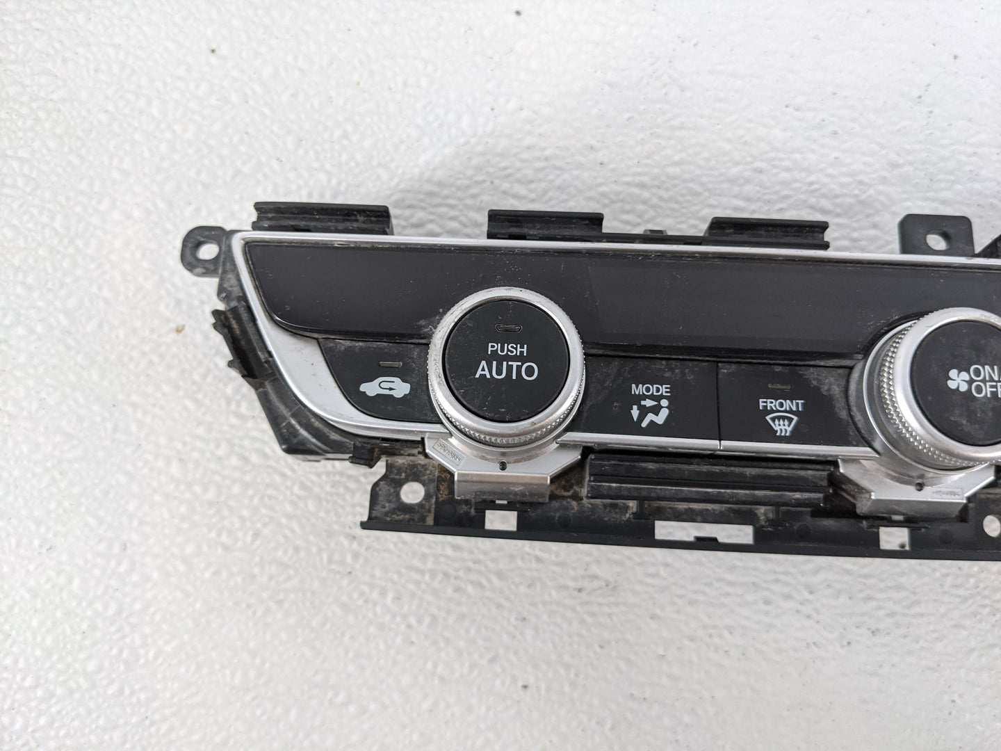 2018-2020 Honda Accord Climate Control Module Temperature AC/Heater Replacement P/N:79610TVAA016M1 Fits Fits 2018 2019 2020 