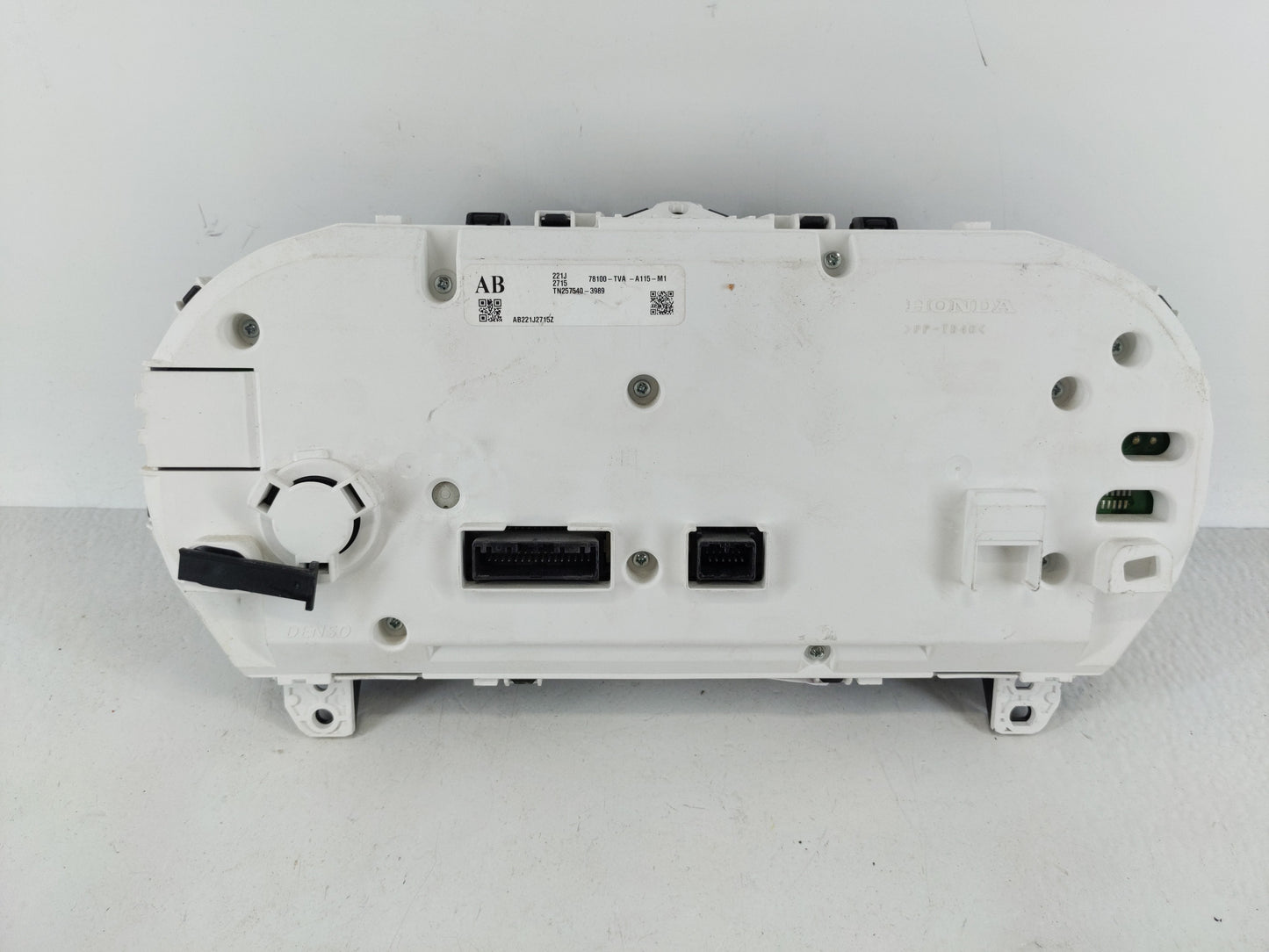 2018-2020 Honda Accord Instrument Cluster Speedometer Gauges P/N:78100-TVA-A115-M1 Fits Fits 2018 2019 2020 OEM Used Auto Pa