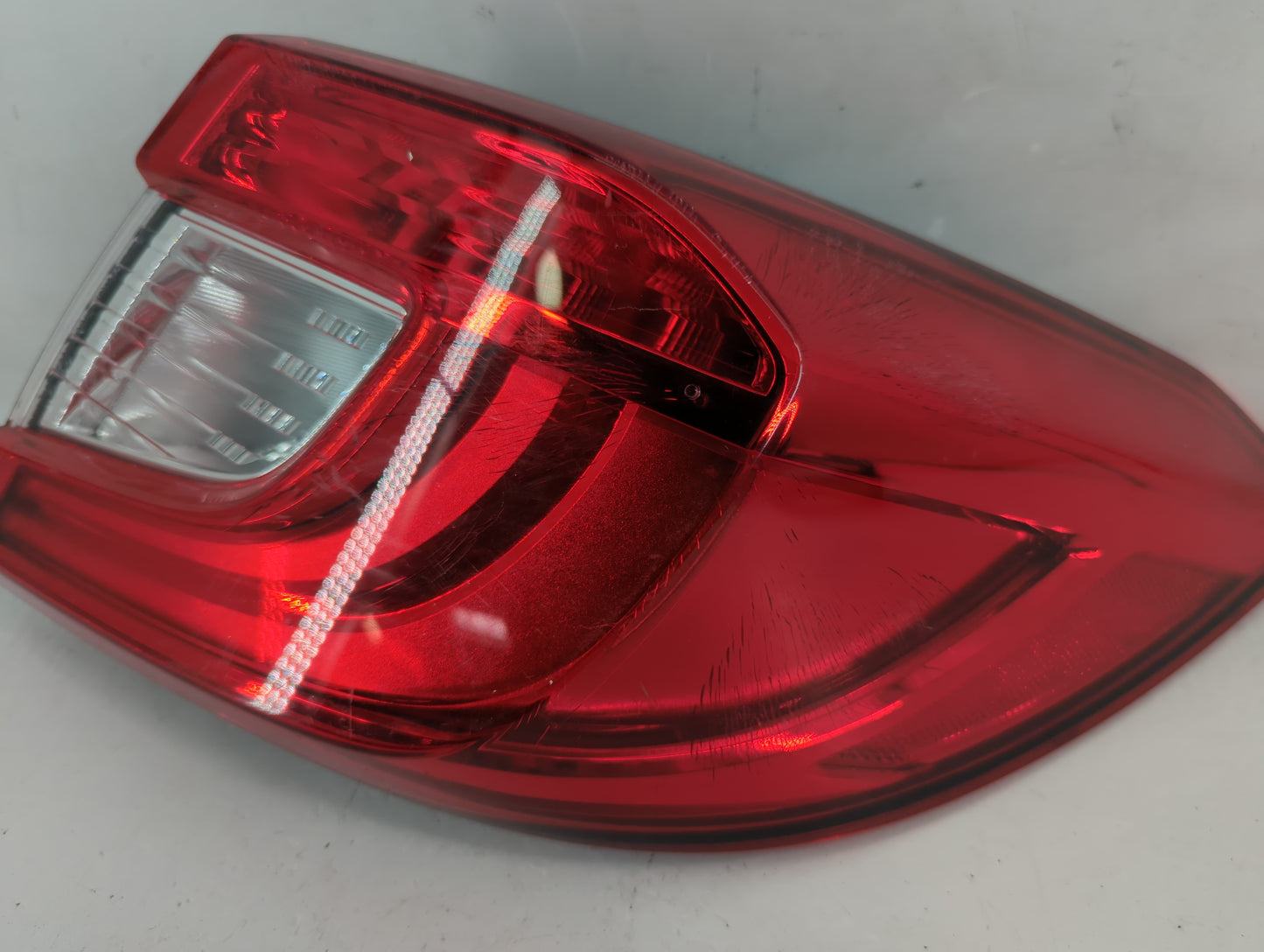 2018-2022 Honda Accord Tail Light Assembly Passenger Right OEM P/N:20180418 Fits Fits 2018 2019 2020 2021 2022 OEM Used Auto