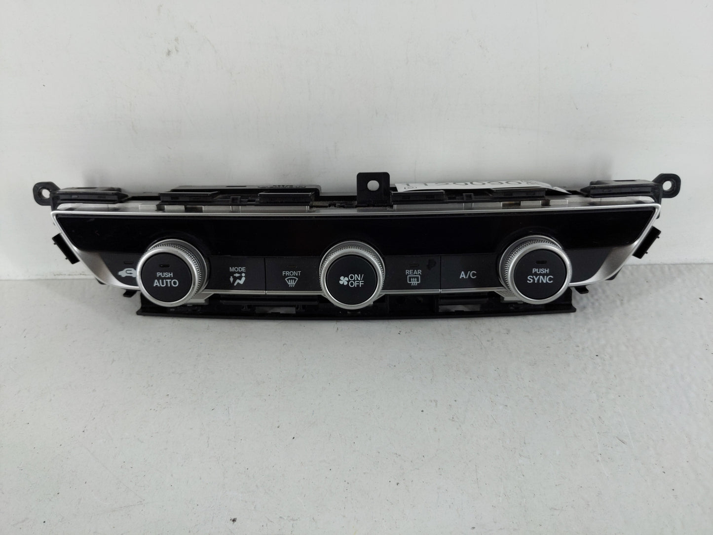 2018-2020 Honda Accord Climate Control Module Temperature AC/Heater Replacement P/N:79610TVAA016M1 Fits Fits 2018 2019 2020 