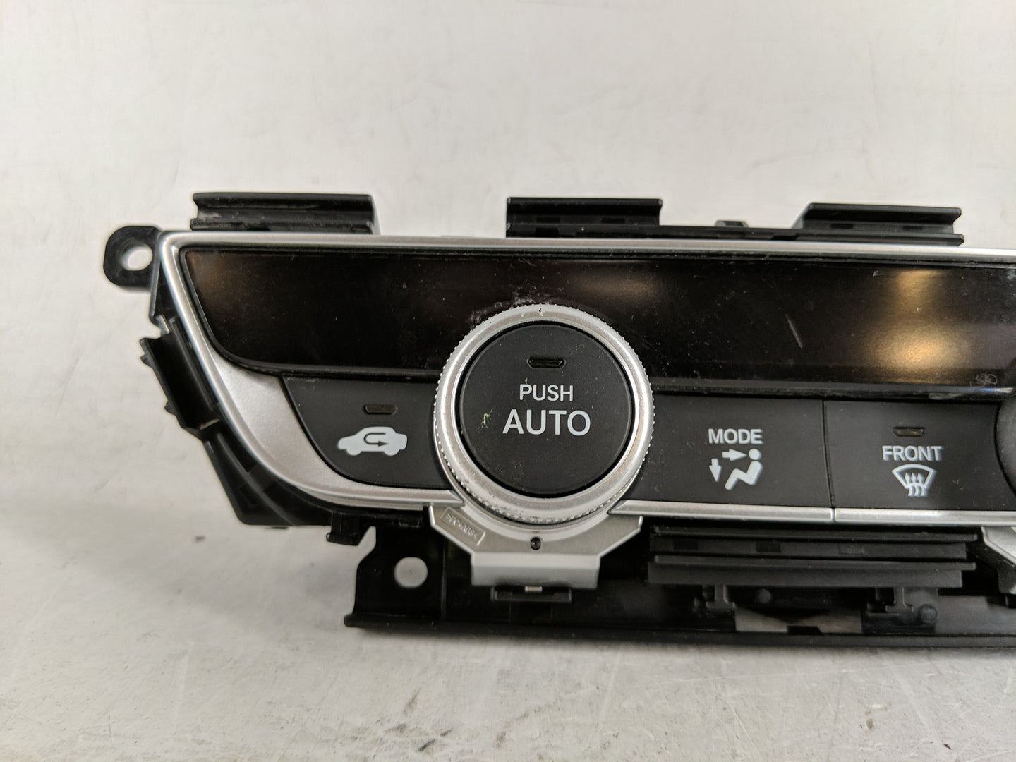 2018-2020 Honda Accord Climate Control Module Temperature AC/Heater Replacement P/N:PBT-GF30 79610TVAA016M1 Fits OEM Used Au
