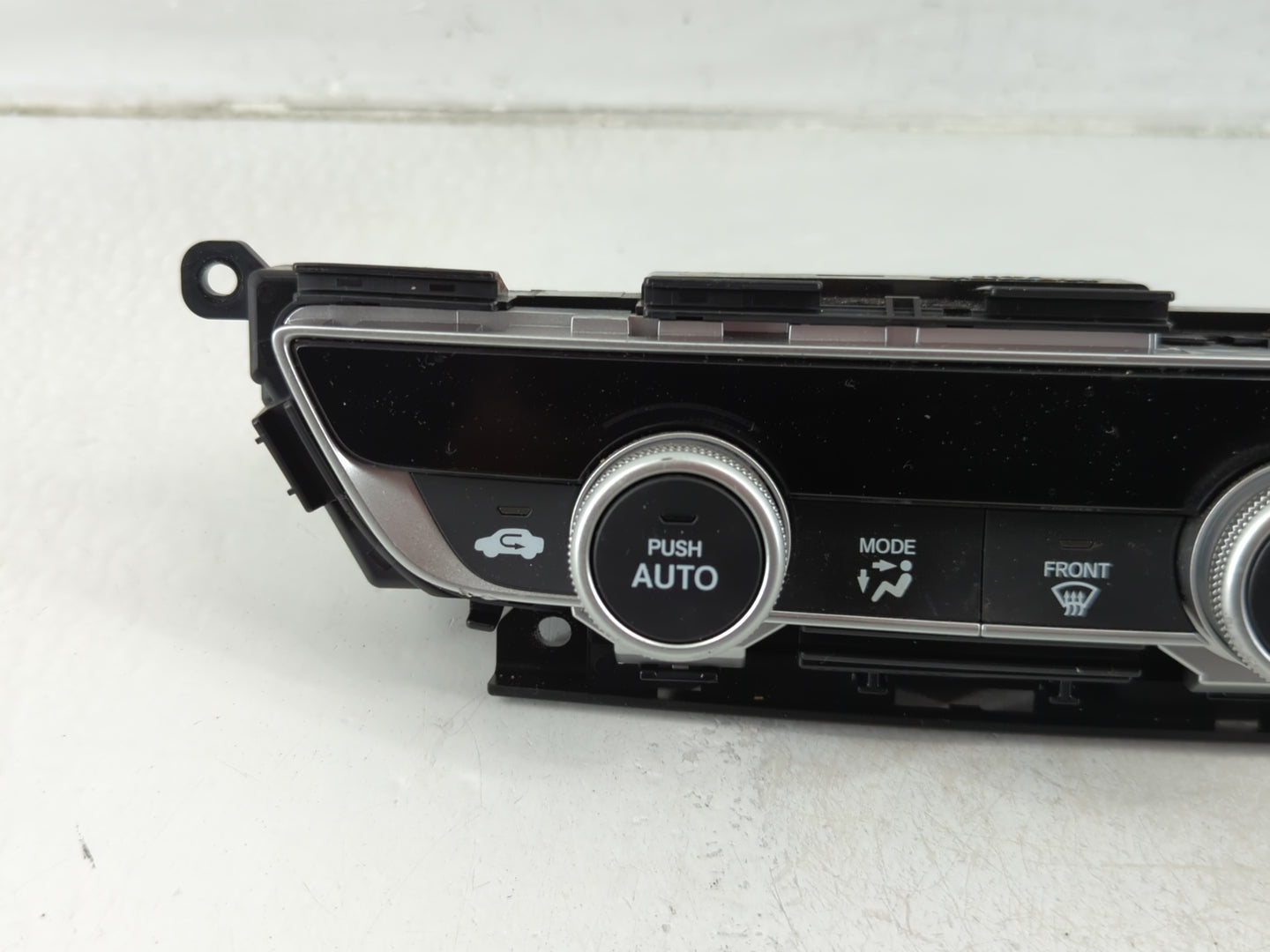 2018-2020 Honda Accord Climate Control Module Temperature AC/Heater Replacement P/N:79610TVAA016M1 Fits Fits 2018 2019 2020 