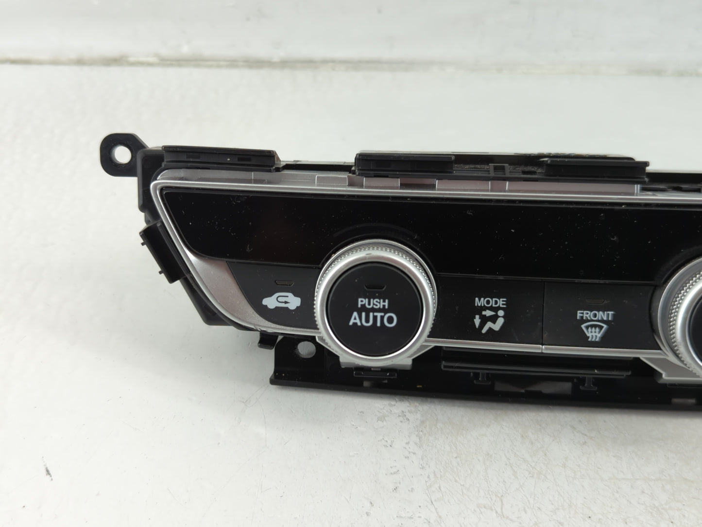 2018-2020 Honda Accord Climate Control Module Temperature AC/Heater Replacement P/N:79610TVAA016M1 Fits Fits 2018 2019 2020 