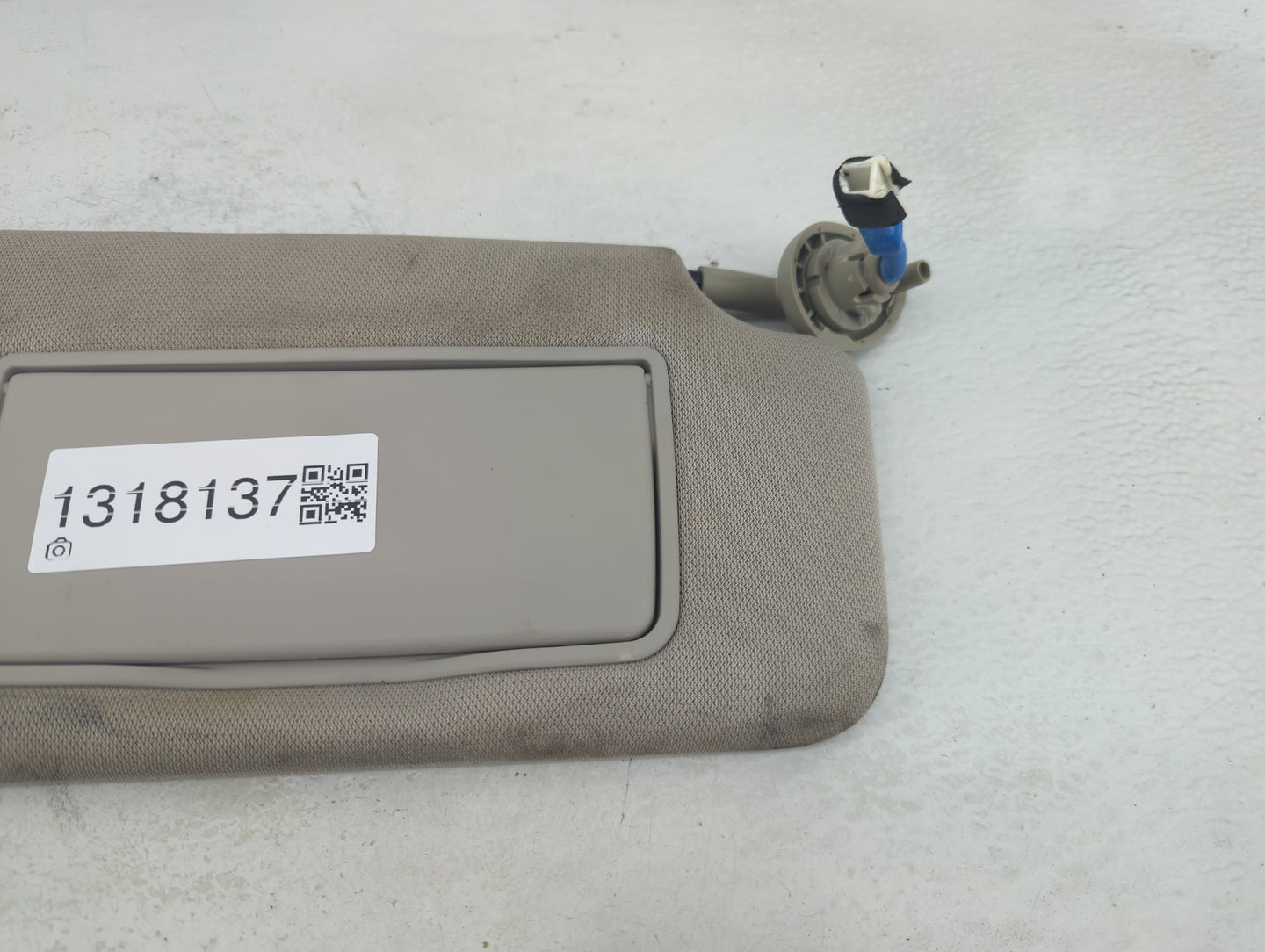 2018-2022 Honda Accord Sun Visor Shade Replacement Passenger Right Mirror Fits Fits 2018 2019 2020 2021 2022 OEM Used Auto P