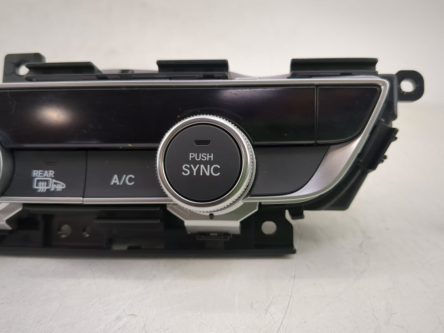 2018-2020 Honda Accord Climate Control Module Temperature AC/Heater Replacement P/N:79610TVAA316M1 Fits Fits 2018 2019 2020 