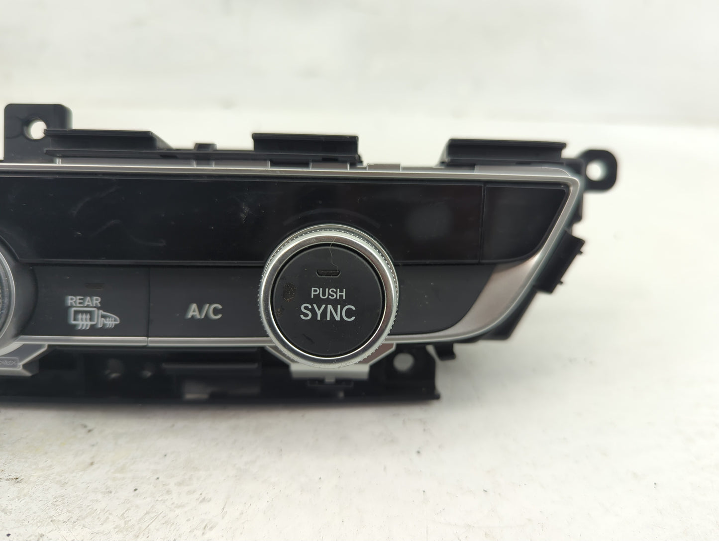 2018-2020 Honda Accord Climate Control Module Temperature AC/Heater Replacement P/N:79610TVAA316M1 Fits Fits 2018 2019 2020 