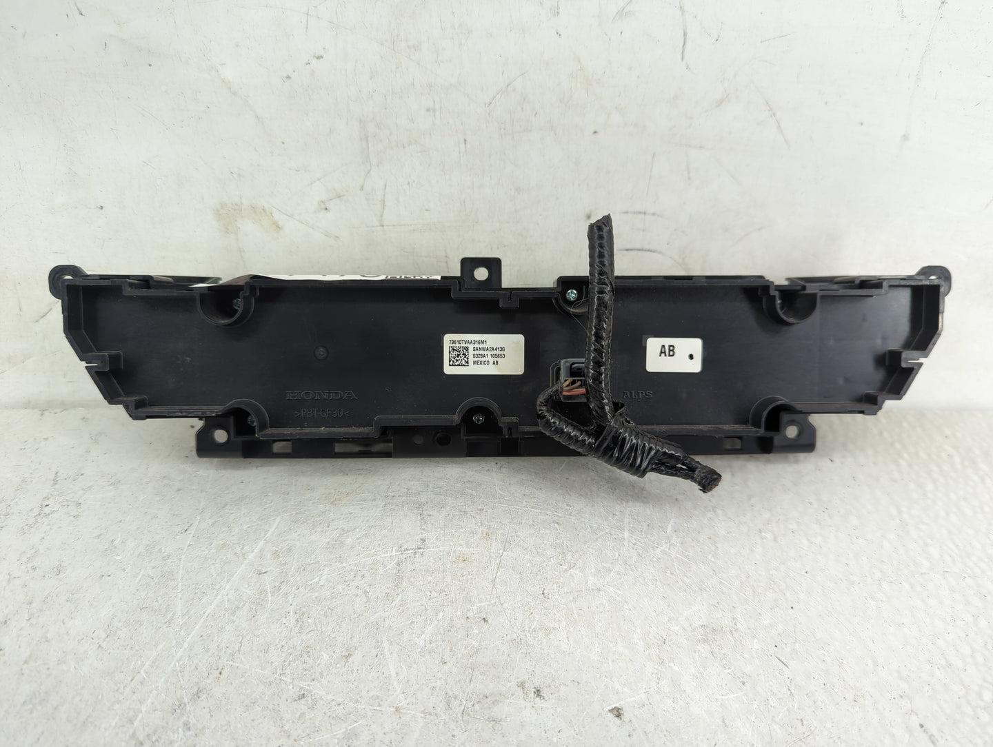 2018-2020 Honda Accord Climate Control Module Temperature AC/Heater Replacement P/N:79610TVAA316M1 Fits Fits 2018 2019 2020 