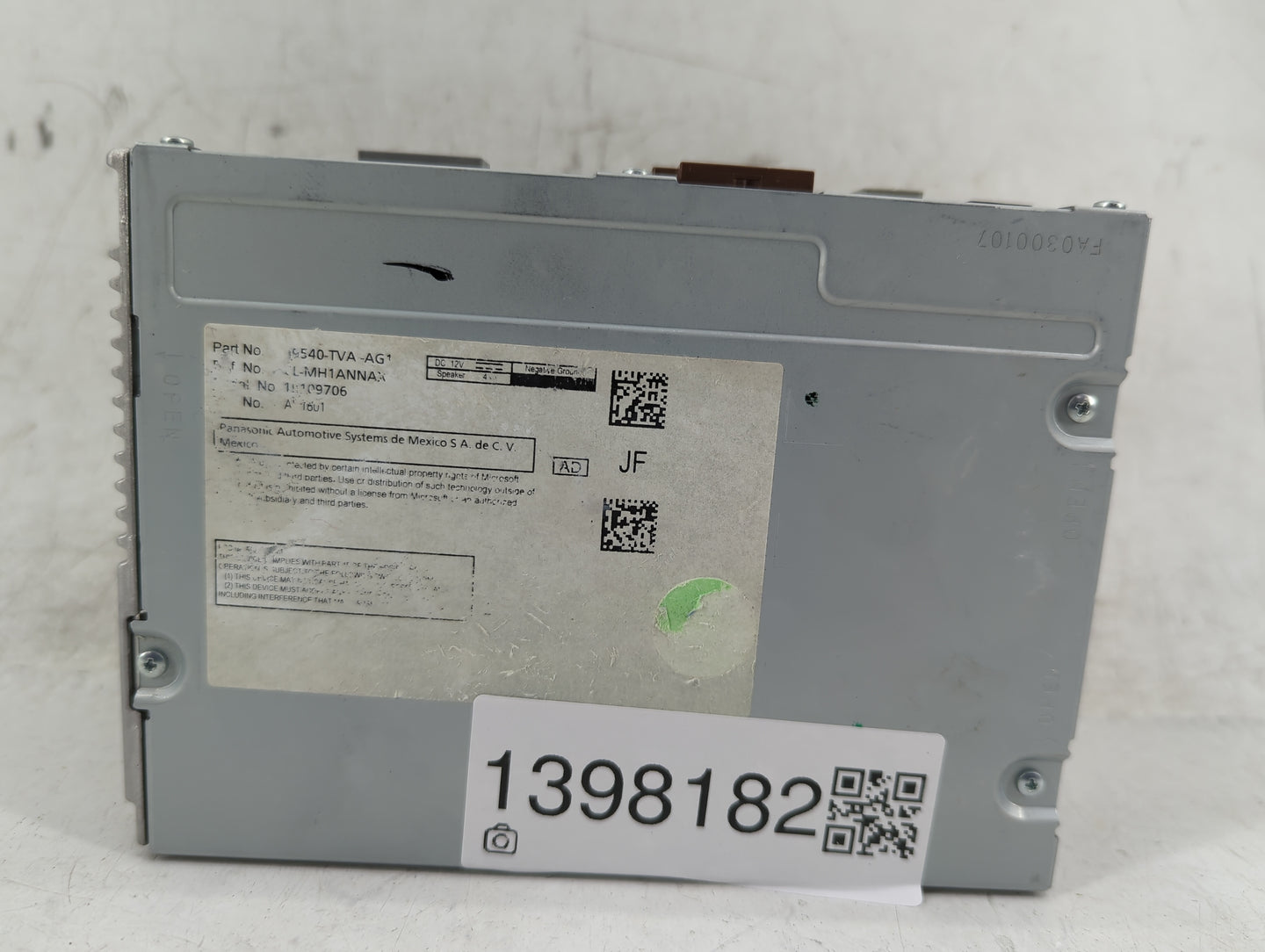 2018-2020 Honda Accord Radio AM FM Cd Player Receiver Replacement P/N:39540-TVA-AG1 Fits Fits 2018 2019 2020 OEM Used Auto P