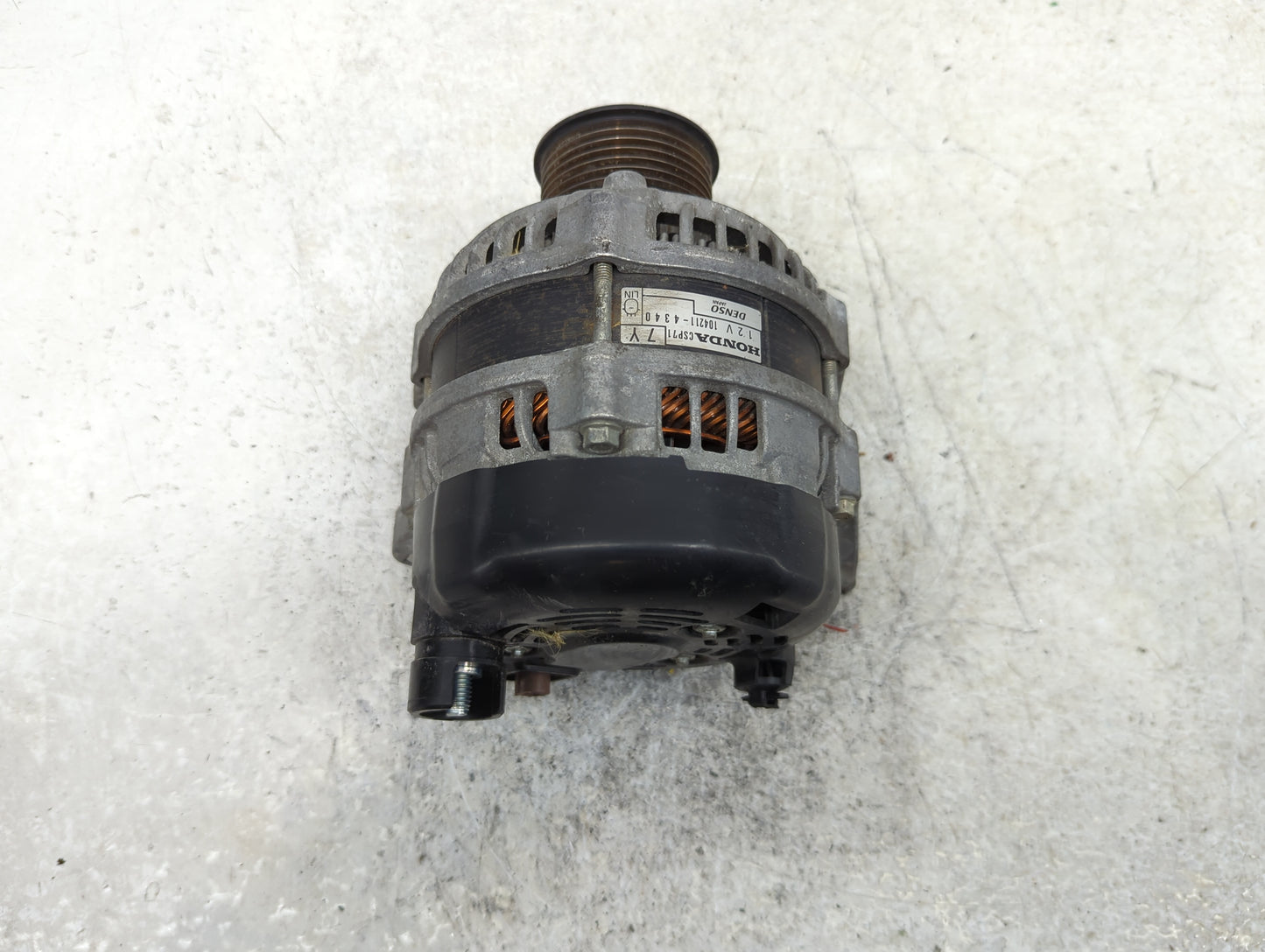 2018-2022 Honda Accord Alternator Replacement Generator Charging Assembly Engine OEM P/N:CSP71 104211-4340 Fits OEM Used Aut