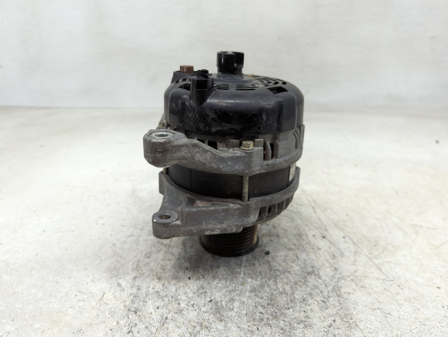 2018-2022 Honda Accord Alternator Replacement Generator Charging Assembly Engine OEM P/N:CSP71 104211-4340 Fits OEM Used Aut