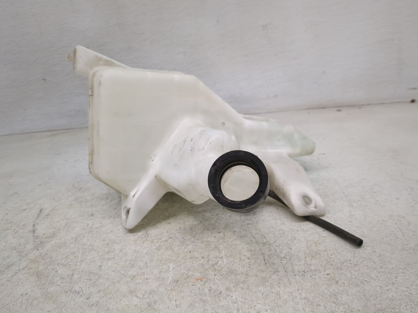 2018-2022 Honda Accord Windshield Washer Fluid Reservoir Bottle Oem - Oemusedautoparts1.com