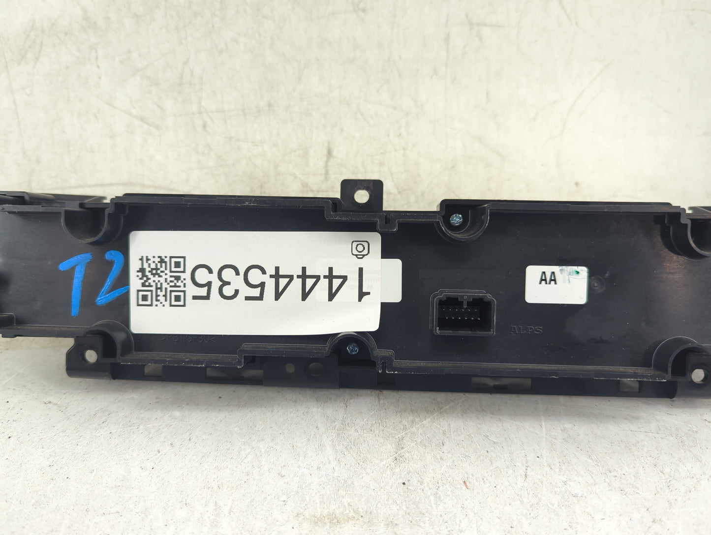 2018-2020 Honda Accord Climate Control Module Temperature AC/Heater Replacement Fits Fits 2018 2019 2020 OEM Used Auto Parts