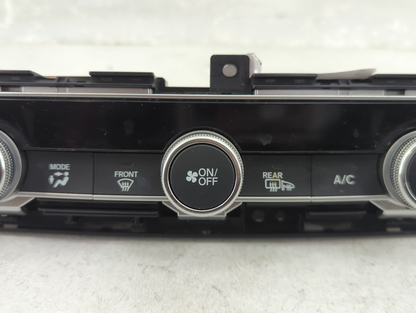 2018-2022 Honda Accord Climate Control Module Temperature AC/Heater Replacement P/N:79610TVAA316M1 Fits OEM Used Auto Parts 