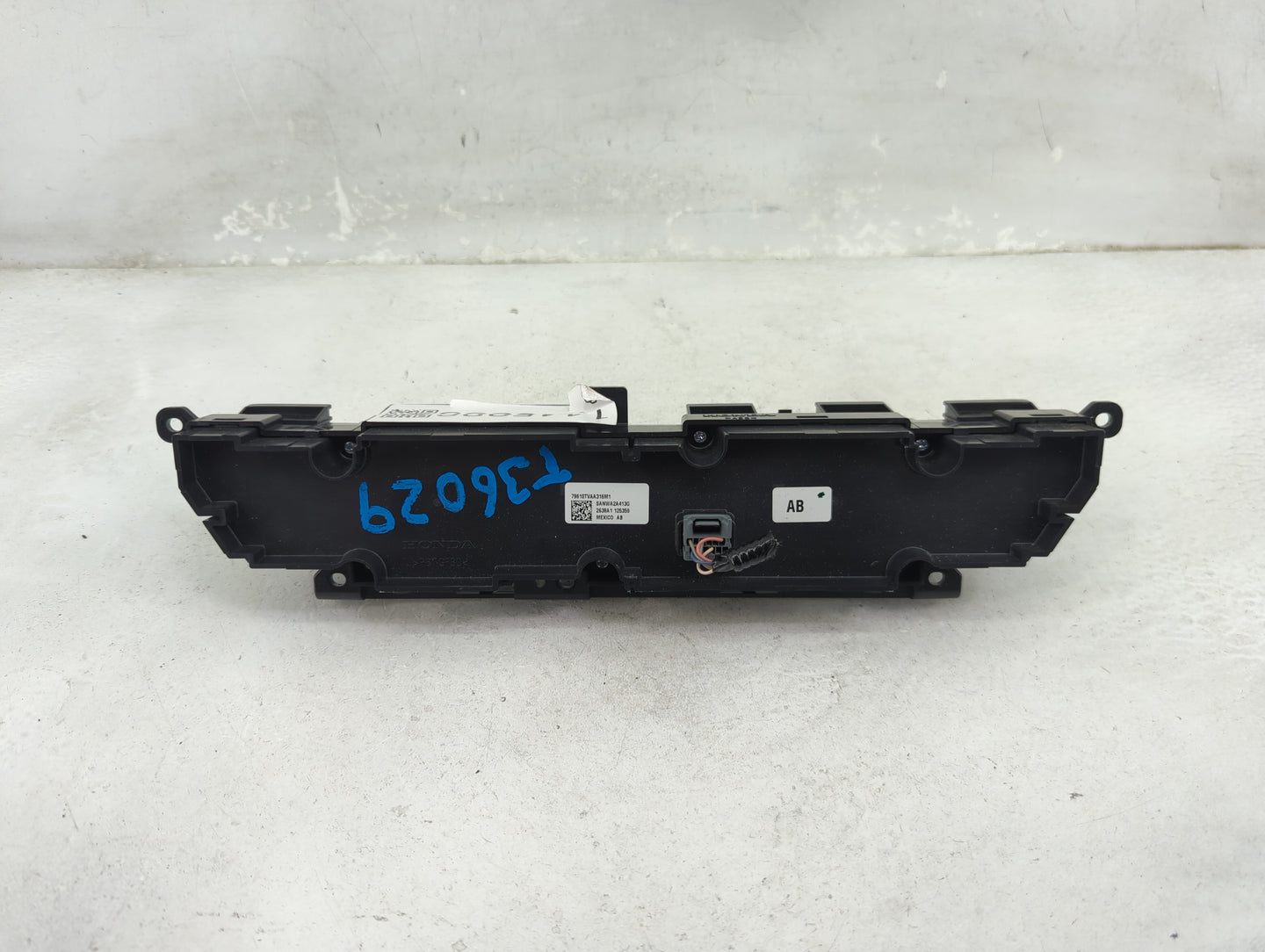 2018-2022 Honda Accord Climate Control Module Temperature AC/Heater Replacement P/N:79610TVAA316M1 Fits OEM Used Auto Parts 