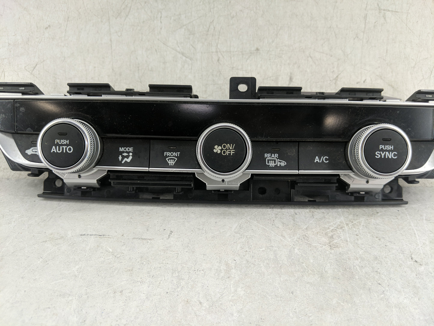 2018-2020 Honda Accord Climate Control Module Temperature AC/Heater Replacement P/N:79610TVAA316M1 SANWA2A413G Fits OEM Used