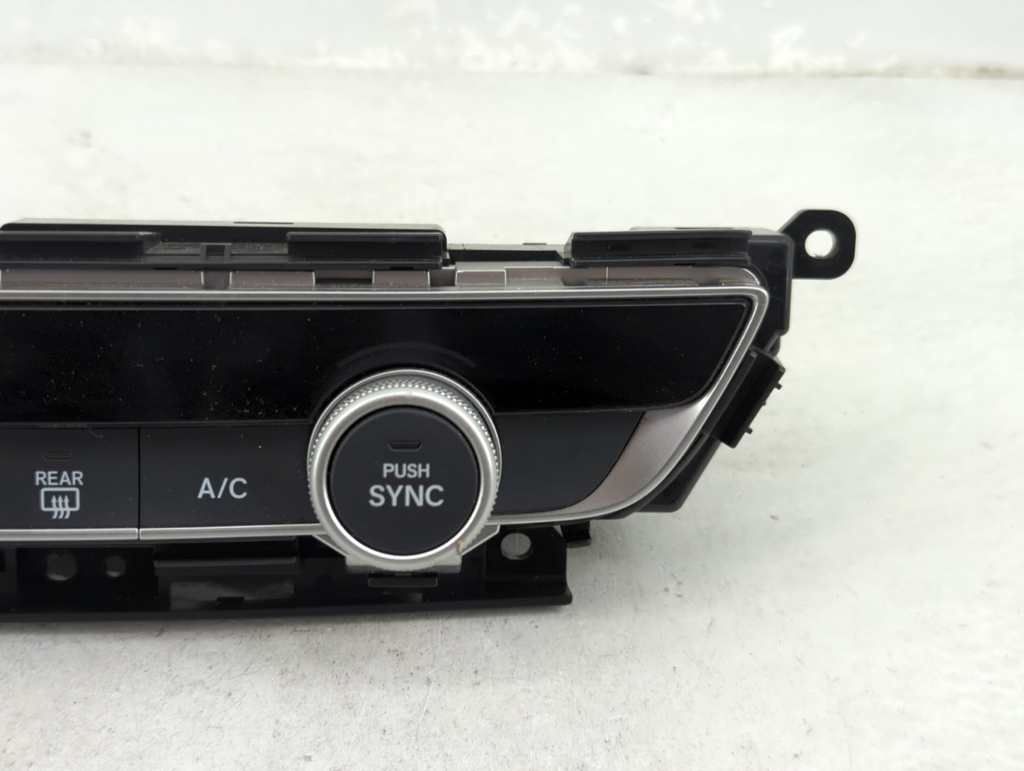 2018 Honda Accord Climate Control Module Temperature AC/Heater Replacement P/N:79610TVAA210M1 SANWA2A955A Fits OEM Used Auto