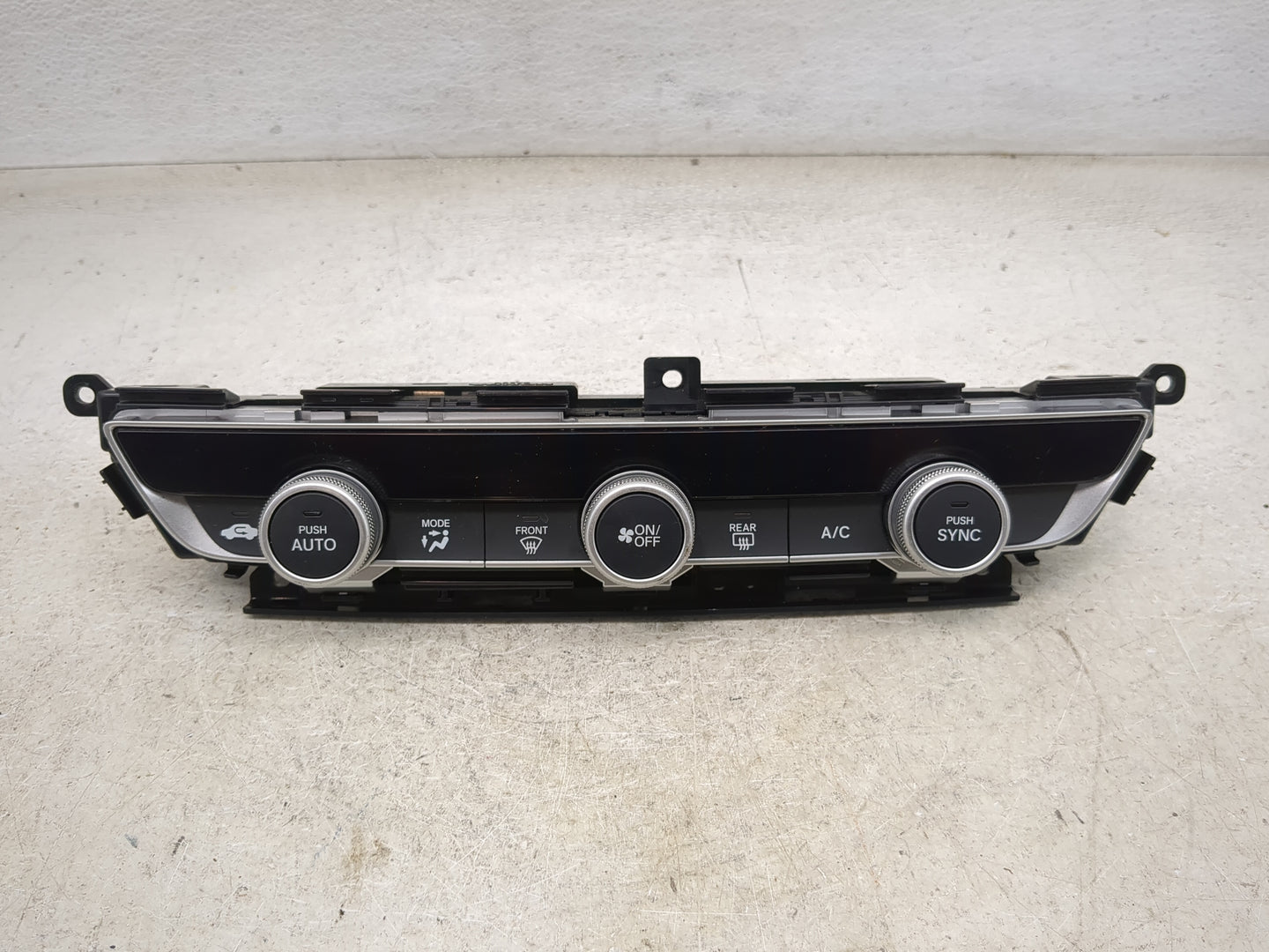 2018-2020 Honda Accord Climate Control Module Temperature AC/Heater Replacement P/N:79610TVAA016M1 Fits Fits 2018 2019 2020 