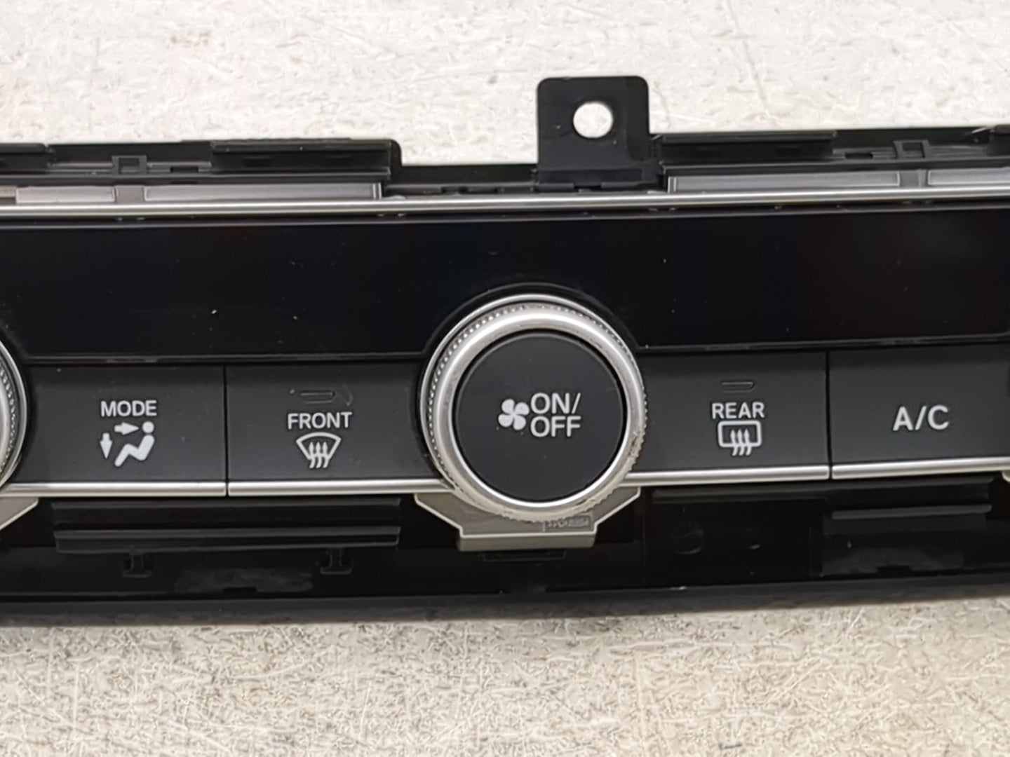 2018-2020 Honda Accord Climate Control Module Temperature AC/Heater Replacement P/N:79610TVAA016M1 Fits Fits 2018 2019 2020 