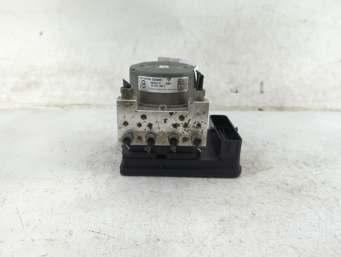 2018-2020 Honda Accord ABS Pump Control Module Replacement P/N:57110TVAC050M1 VB8303I1147, 06.2102-5681.4 Fits Fits 2018 201