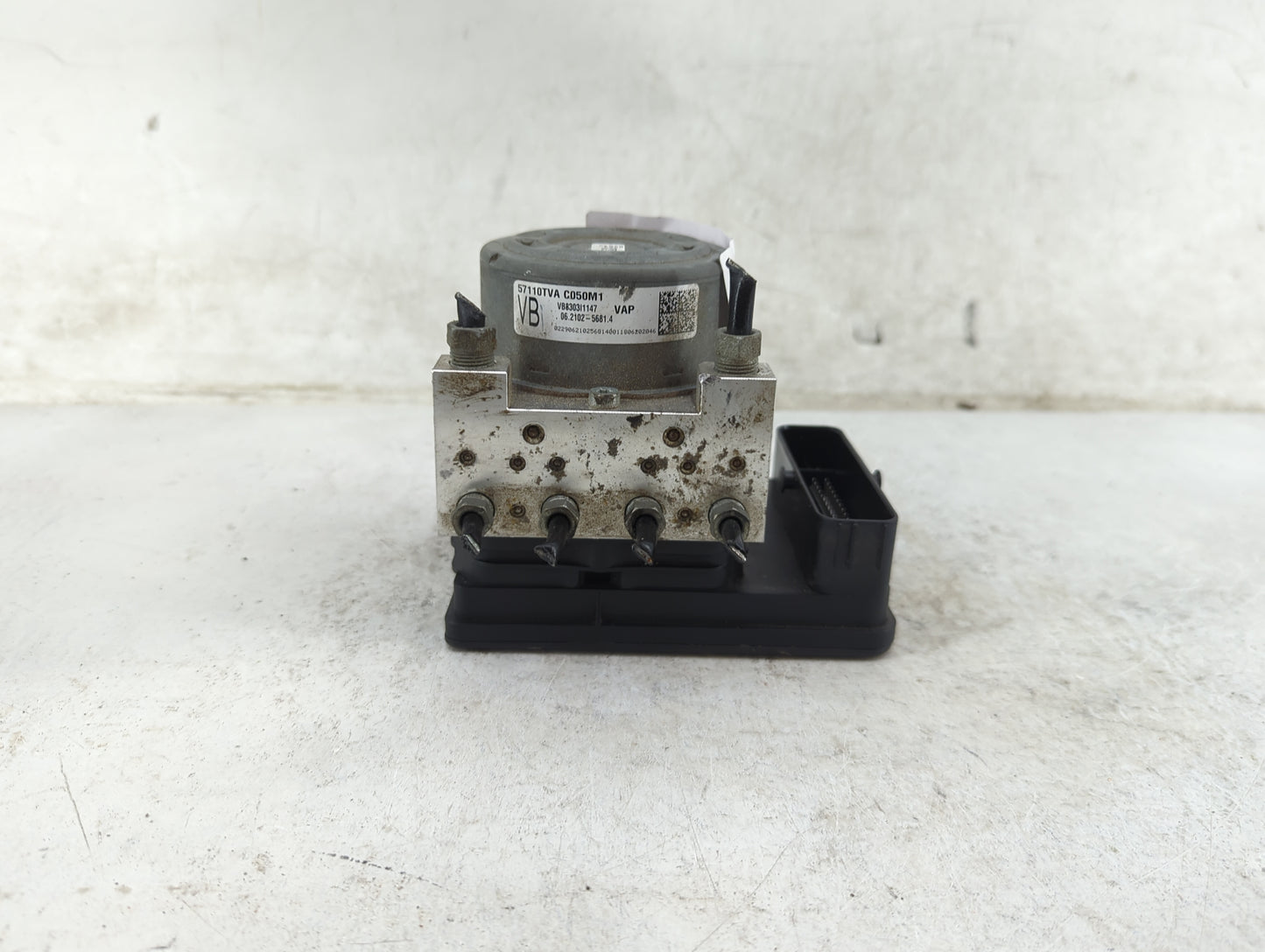 2018-2020 Honda Accord ABS Pump Control Module Replacement P/N:57110TVAC050M1 VB8303I1147, 06.2102-5681.4 Fits Fits 2018 201
