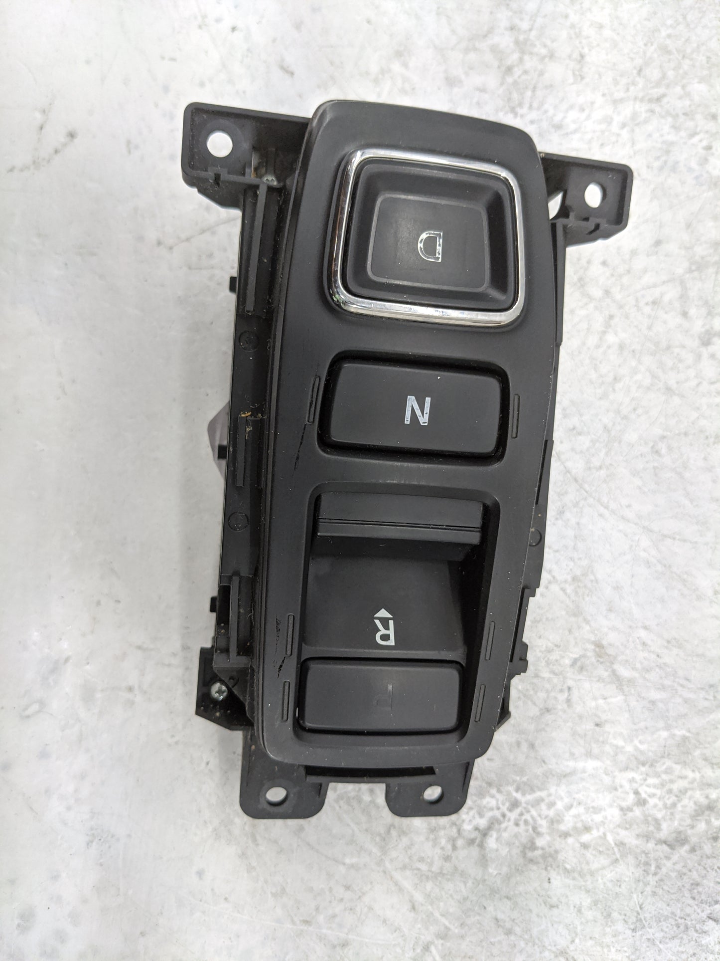 2018 Honda Accord Floor Console Assembly Shifter - Oemusedautoparts1.com