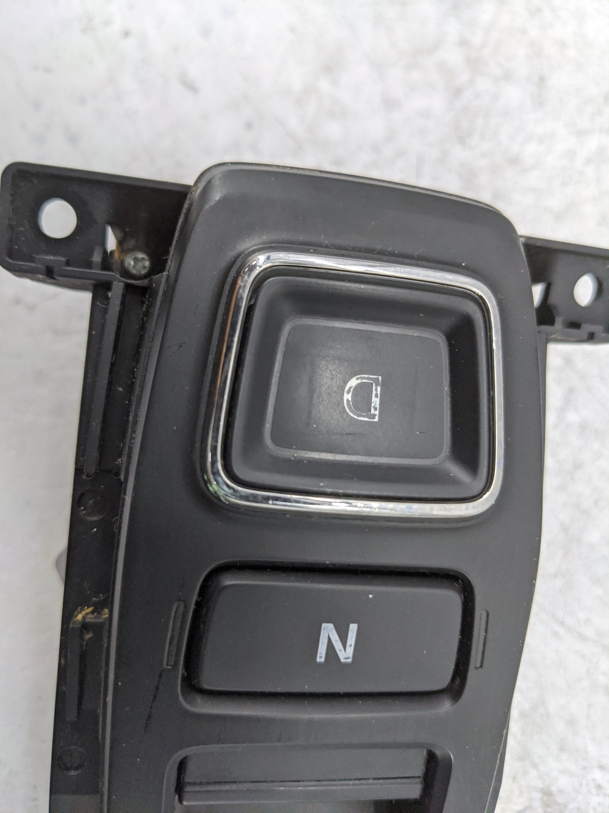 2018 Honda Accord Floor Console Assembly Shifter - Oemusedautoparts1.com
