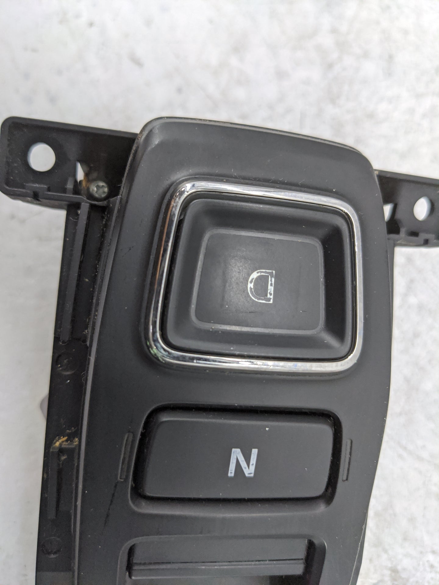 2018 Honda Accord Floor Console Assembly Shifter - Oemusedautoparts1.com