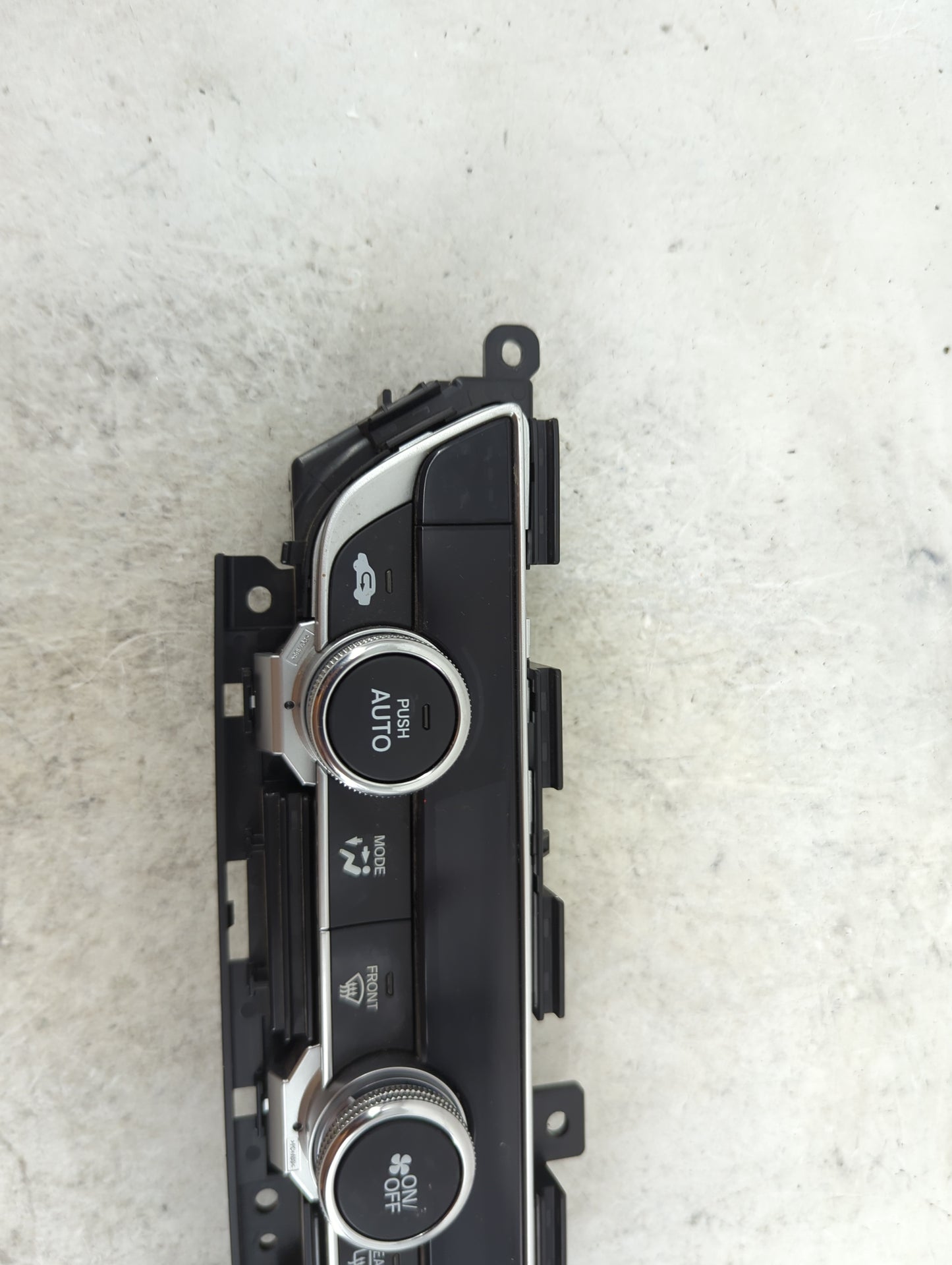 2018-2020 Honda Accord Climate Control Module Temperature AC/Heater Replacement Fits Fits 2018 2019 2020 OEM Used Auto Parts