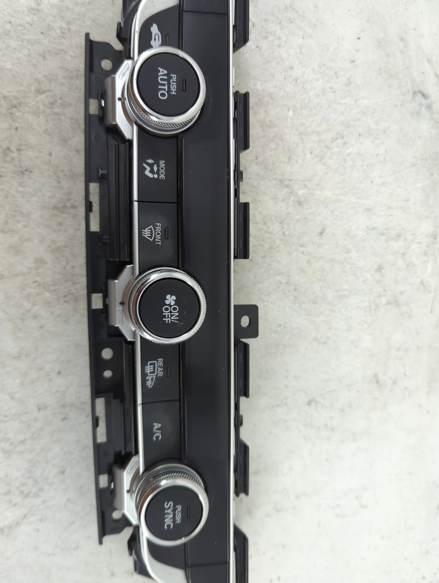 2018-2020 Honda Accord Climate Control Module Temperature AC/Heater Replacement Fits Fits 2018 2019 2020 OEM Used Auto Parts