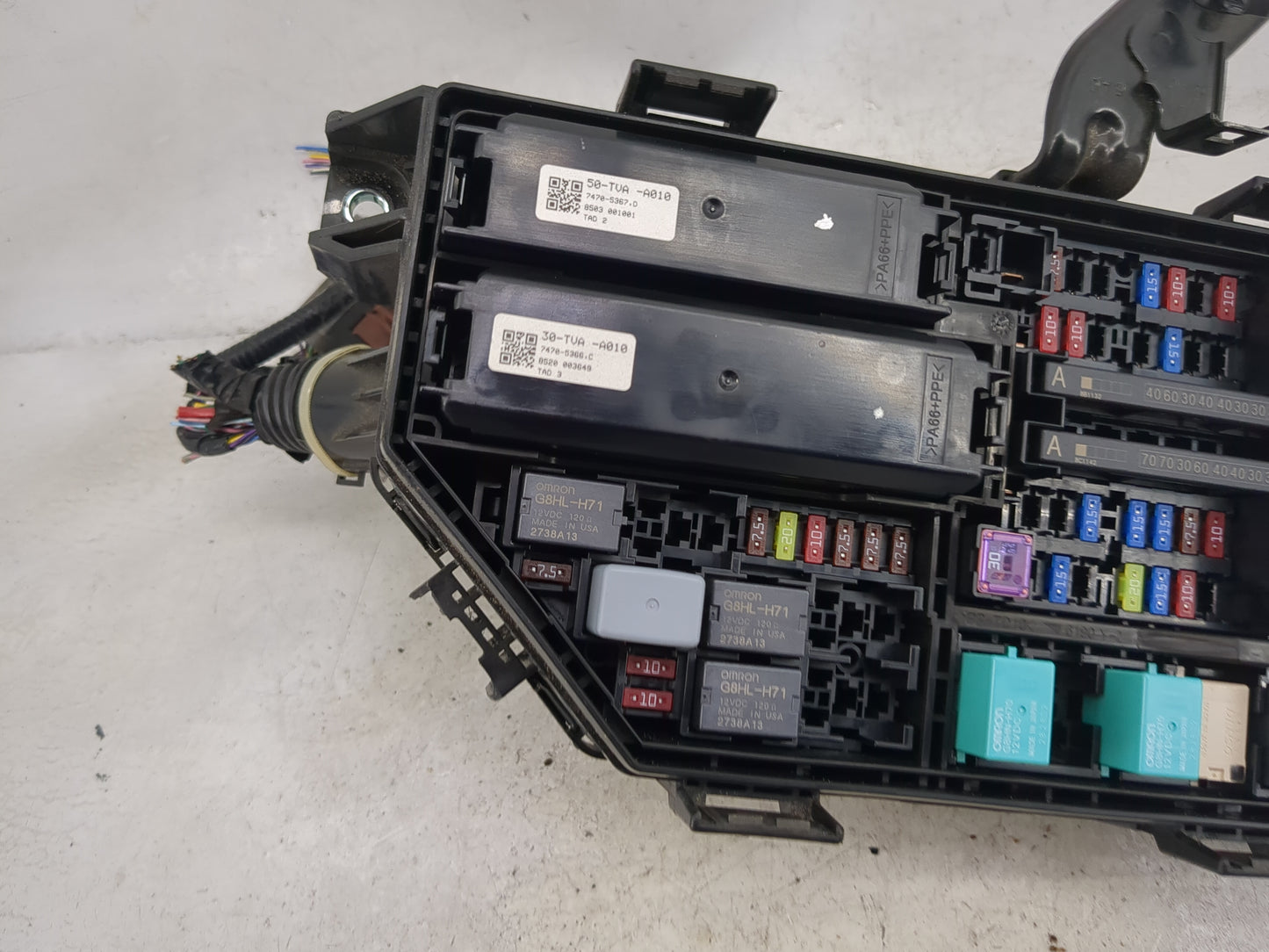 2018-2020 Honda Accord Fusebox Fuse Box Panel Relay Module P/N:38809-TVA-A020 38809-TVA-A120, 50-TVA-A010 Fits Fits 2018 201