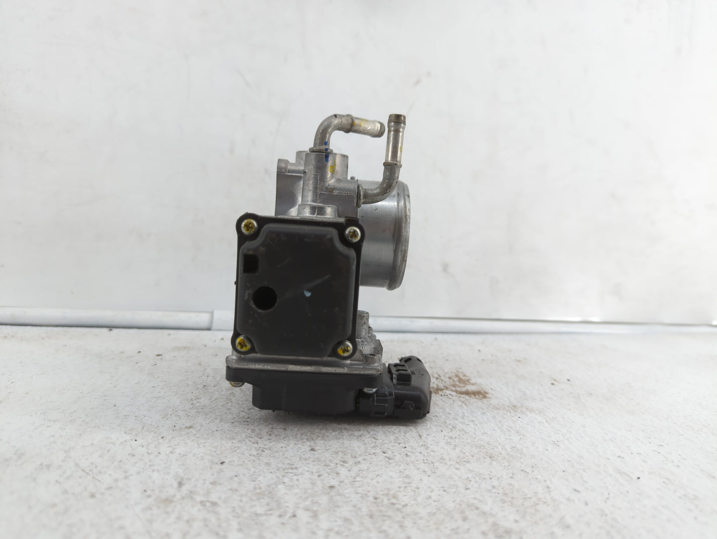 2018-2019 Honda Accord Throttle Body P/N:GMG9A Fits Fits 2016 2017 2018 2019 OEM Used Auto Parts - Oemusedautoparts1.com