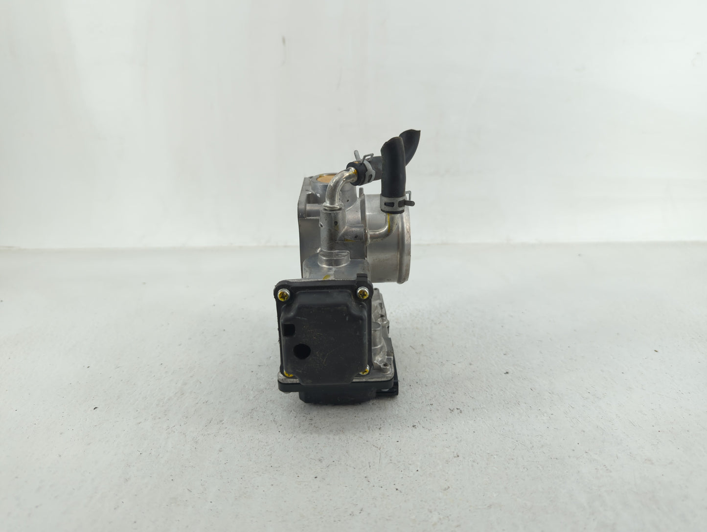 2018-2022 Honda Accord Throttle Body P/N:GMG9A Fits Fits 2016 2017 2018 2019 2020 2021 2022 OEM Used Auto Parts - Oemusedaut