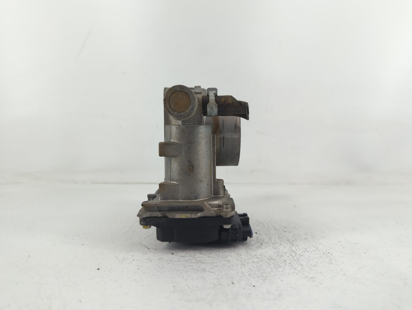 2017-2022 Honda Accord Throttle Body P/N:GMF9D 80207 Fits Fits 2017 2018 2019 2020 2021 2022 OEM Used Auto Parts - Oemusedau