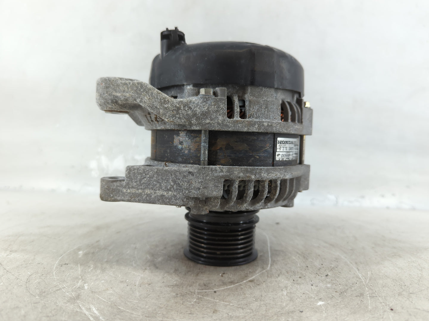 2018-2022 Honda Accord Alternator Replacement Generator Charging Assembly Engine OEM P/N:104211-4340 Fits OEM Used Auto Part