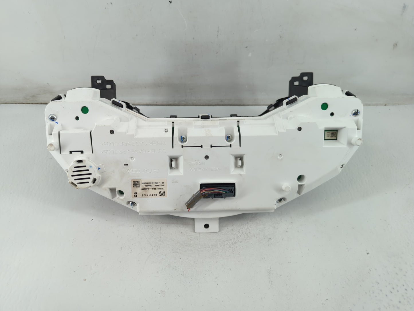 2016-2018 Honda Civic Instrument Cluster Speedometer Gauges P/N:78100-TBA-A430M1 Fits Fits 2016 2017 2018 OEM Used Auto Part