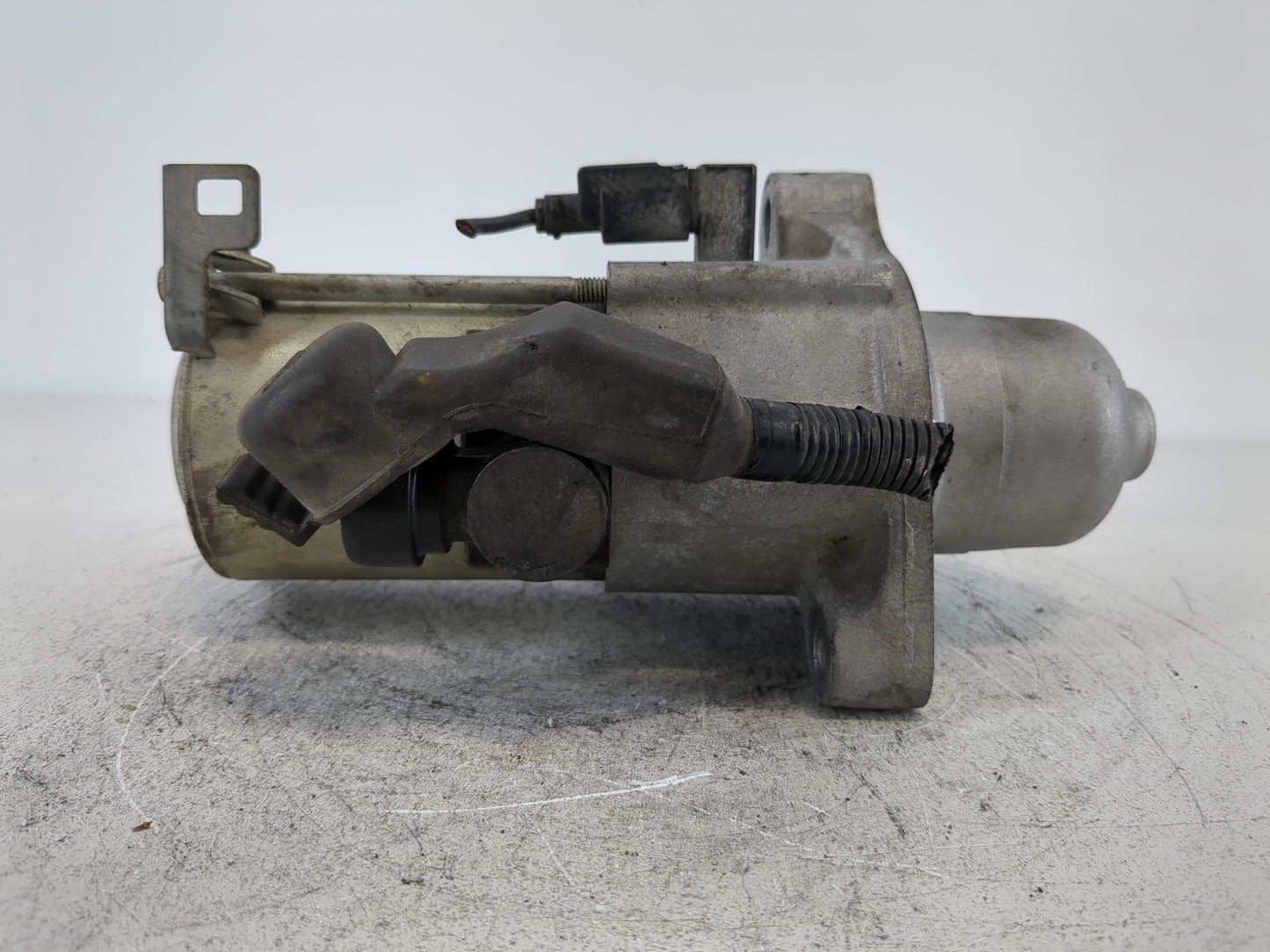 2016-2017 Honda Civic Car Starter Motor Solenoid OEM P/N:SM-75009 Fits Fits 2016 2017 2020 OEM Used Auto Parts - Oemusedauto