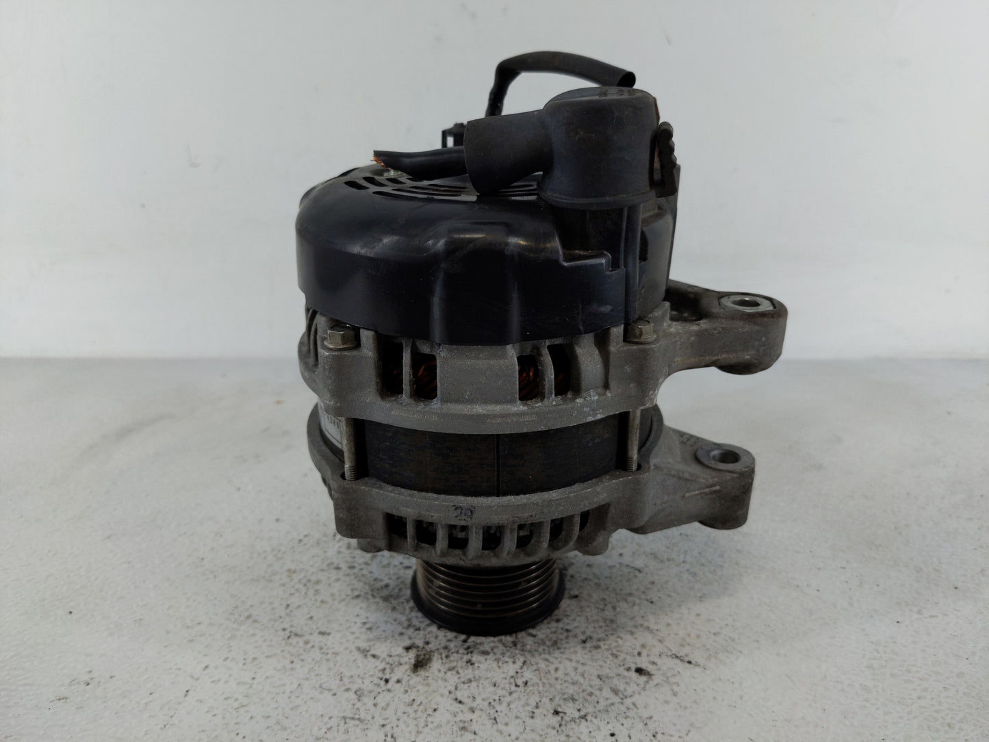 2017-2022 Honda Civic Alternator Replacement Generator Charging Assembly Engine OEM P/N:104211-4340 Fits OEM Used Auto Parts