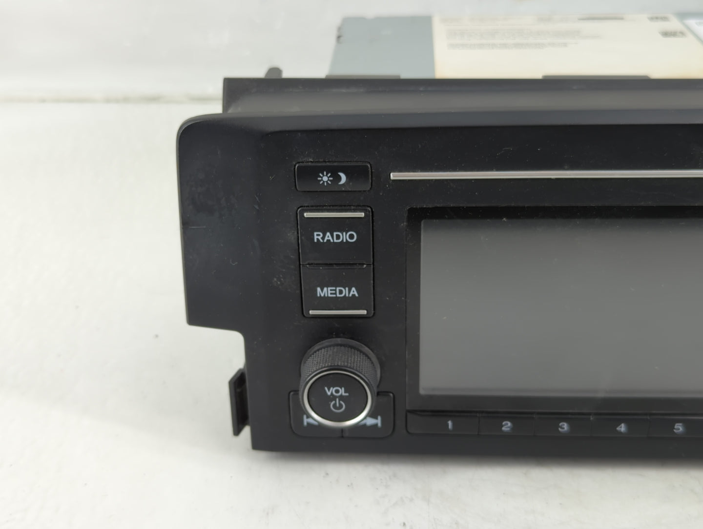 2017-2018 Honda Civic Radio AM FM Cd Player Receiver Replacement P/N:39100-TGG-A620-M1 Fits Fits 2017 2018 OEM Used Auto Par