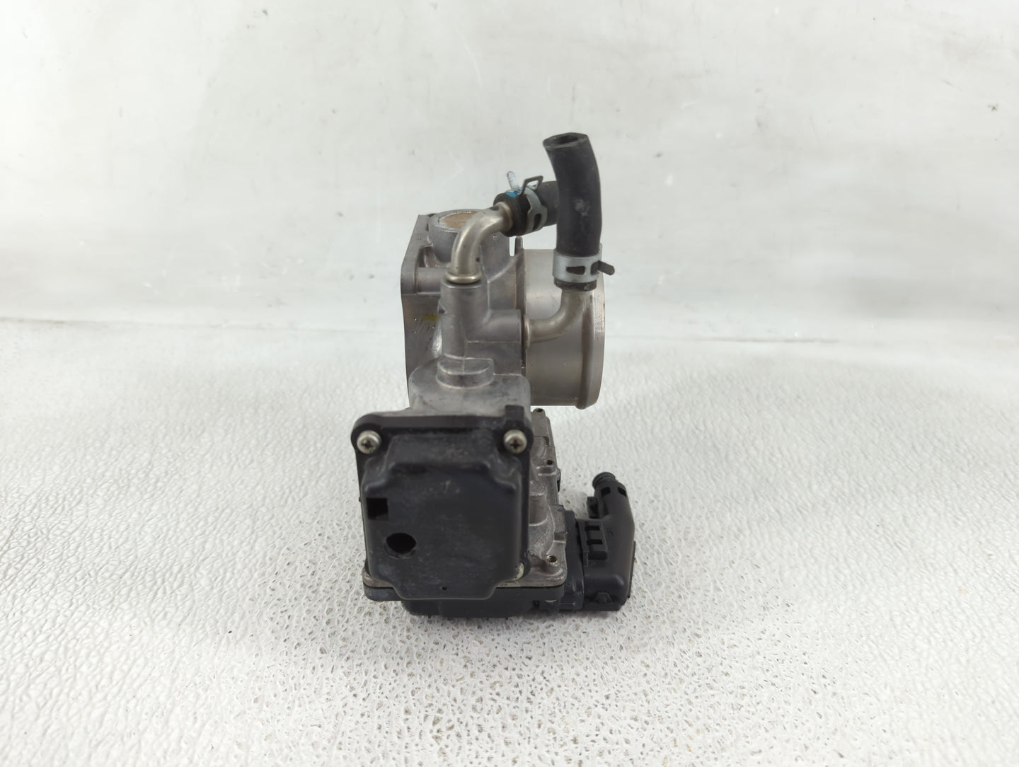 2016-2022 Honda Civic Throttle Body P/N:GMG9A Fits Fits 2016 2017 2018 2019 2020 2021 2022 OEM Used Auto Parts - Oemusedauto