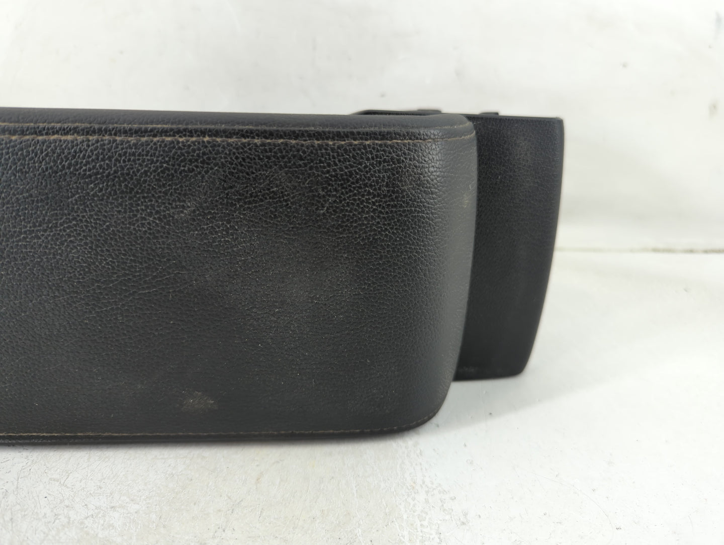 2016-2021 Honda Civic Center Console Armrest Cover Lid Fits Fits 2016 2017 2018 2019 2020 2021 OEM Used Auto Parts - Oemused