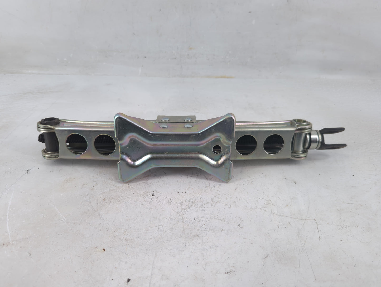 2018 Honda Civic Spare Scissor Car Jack - Oemusedautoparts1.com