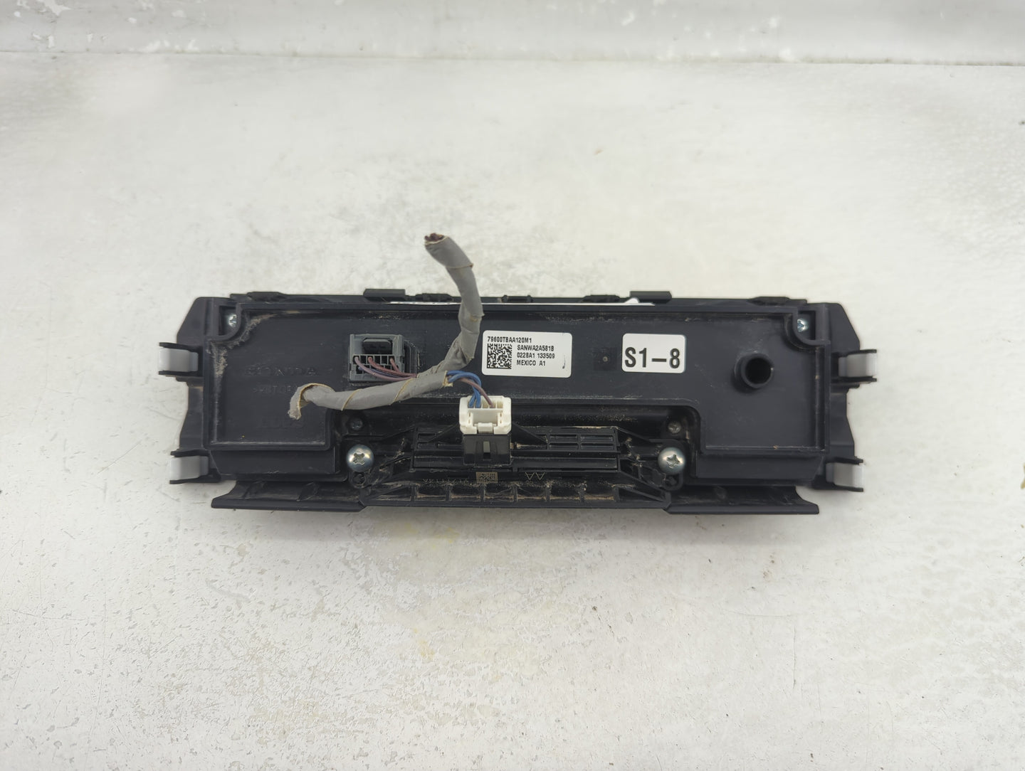 2016-2021 Honda Civic Climate Control Module Temperature AC/Heater Replacement P/N:79600TBAA120M1 Fits OEM Used Auto Parts -