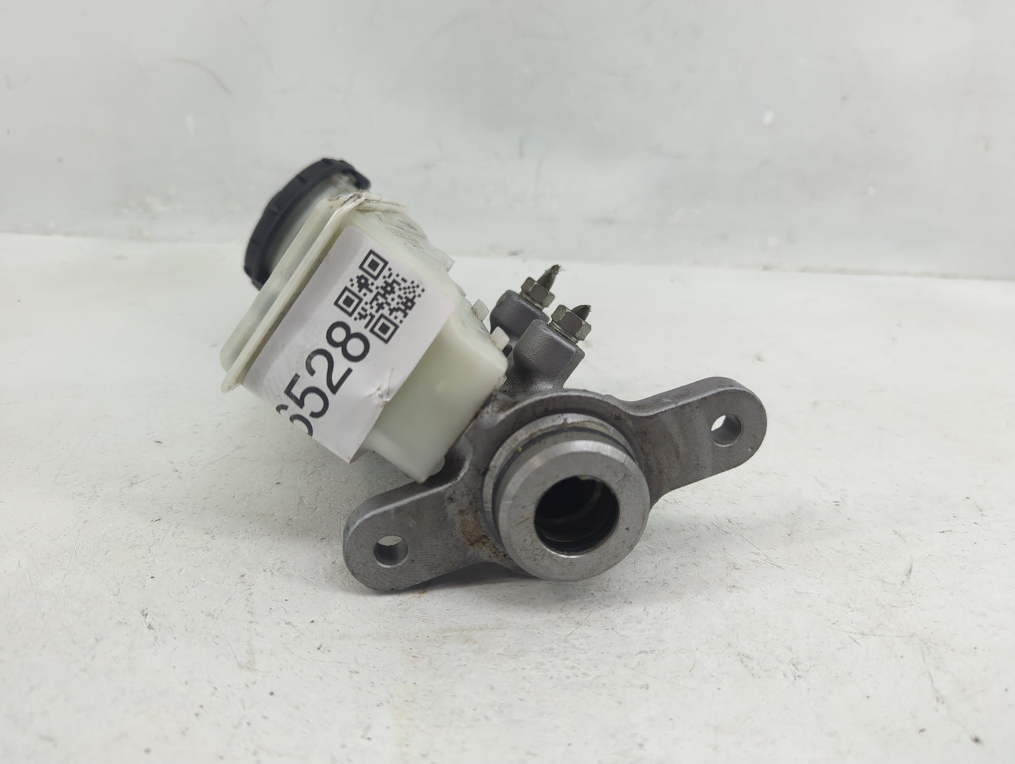2016-2021 Honda Civic Brake Master Cylinder 1376528 - Oemusedautoparts1.com