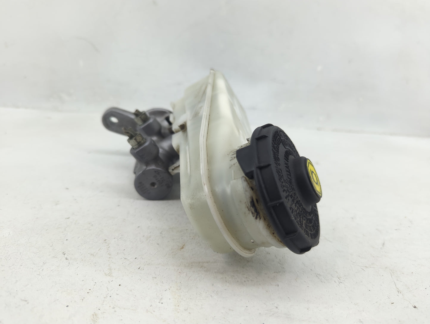 2016-2021 Honda Civic Brake Master Cylinder 1376528 - Oemusedautoparts1.com