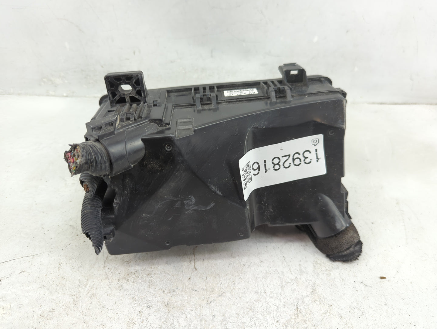2016-2018 Honda Civic Fusebox Fuse Box Panel Relay Module P/N:TBA A210 A2 Fits Fits 2016 2017 2018 OEM Used Auto Parts - Oem