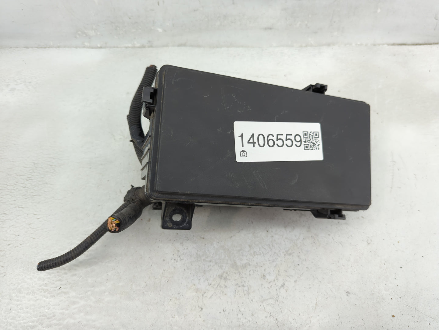 2016-2018 Honda Civic Fusebox Fuse Box Panel Relay Module P/N:TBA A210 A2 Fits Fits 2016 2017 2018 OEM Used Auto Parts - Oem