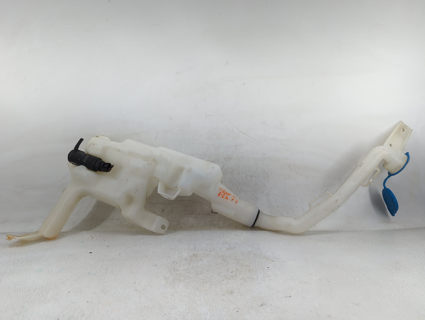 2018 Honda Civic Windshield Washer Fluid Reservoir Bottle Oem White - Oemusedautoparts1.com