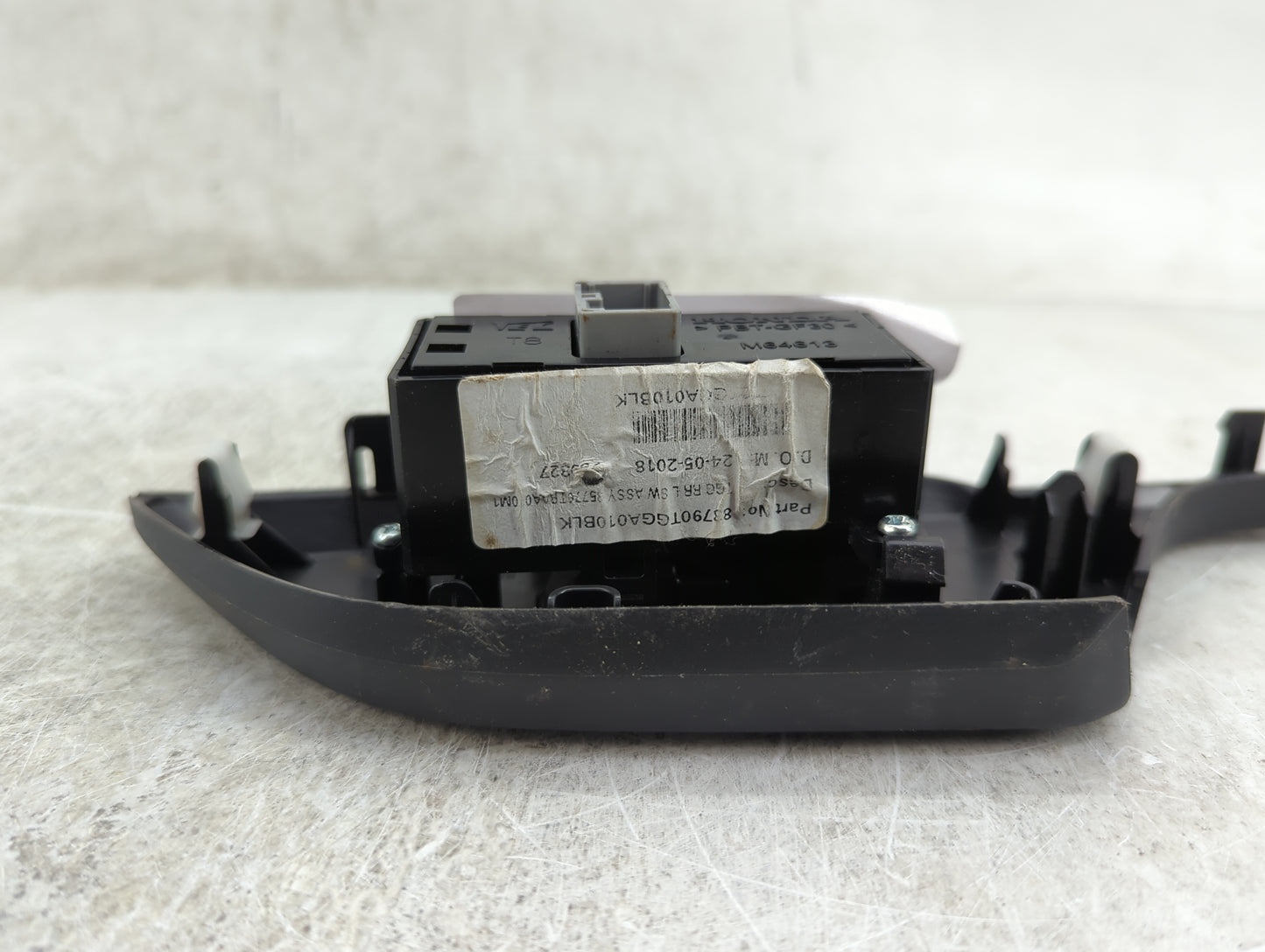 2017-2021 Honda Civic Passenger Right Power Window Switch - Oemusedautoparts1.com